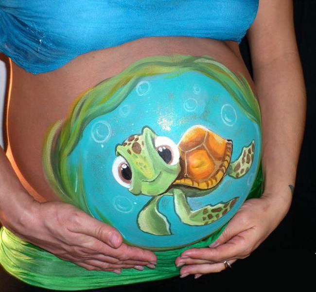 Thỉnh thoảng con lộn nhào trong bụng mẹ như một con rùa đang bơi. 
