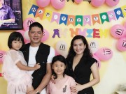 Làng sao - Vợ MC Bình Minh hạnh phúc vì 2 con gái đã biết nhường nhịn nhau