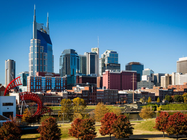 Nashville, Mỹ: Thời tiết ở thành phố Nashville tương đối dễ chịu vào mùa thu, nên nơi đây trở thành địa điểm du lịch hấp dẫn trong mùa thấp điểm. Du khách có thể tham gia nhiều lễ hội về âm nhạc và ẩm thực tại thành phố này.
