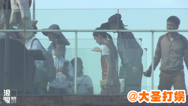 Phàn nàn vì mũi ngày càng to tướng, Hồ Hạnh Nhi amp;#34;đổ tạiamp;#34; mang bầu 8 tháng - 7