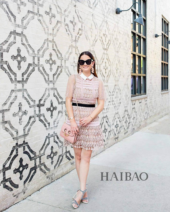 Kỳ lạ: Cô gái thấp bé như cái kẹo nổi tiếng nhờ mặc đẹp nhưng không bao giờ lộ mặt - 4
