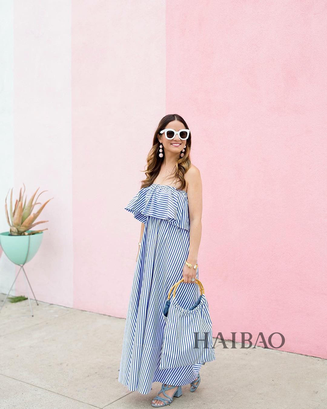 Kỳ lạ: Cô gái thấp bé như cái kẹo nổi tiếng nhờ mặc đẹp nhưng không bao giờ lộ mặt - 3