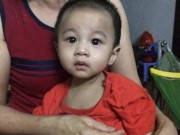 Tin tức - Hà Nội: Mẹ bỏ rơi con trai 1 tuổi dưới gầm xe cùng lá thư viết vội