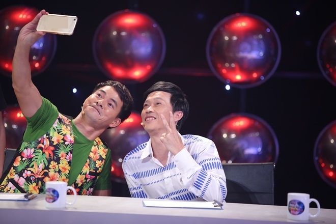 Phản ứng của Hoài Linh khi bị Xuân Bắc chê xấu trai - 5