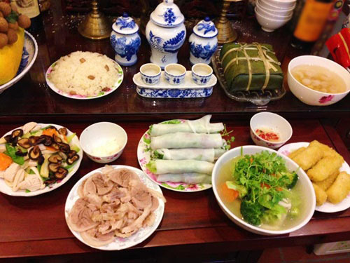 Chị em chia sẻ mâm cỗ cúng Rằm trên mạng xã hội - 3