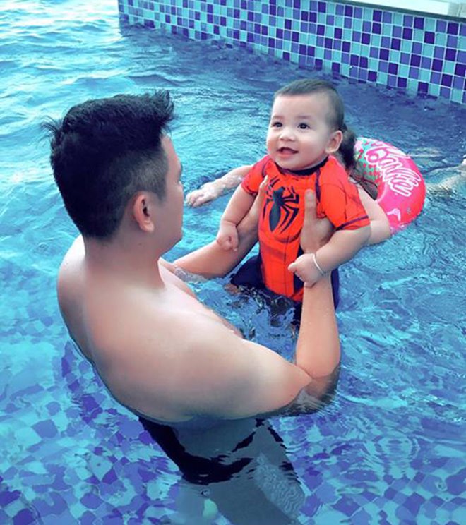 Jennifer Phạm hạnh phúc bên chồng đại gia và hai thiên thần nhỏ dịp lễ 2/9 - 5