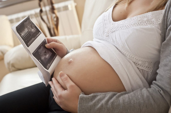 Mẹ đặt lịch mổ nhưng bé không chịu đợi, amp;#34;đòiamp;#34; ra đời vào ngày đặc biệt - 2