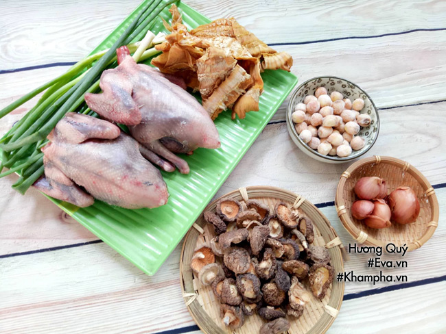Cuối tuần làm bồ câu hầm nấm thơm ngọt bồi bổ cho cả nhà - 1