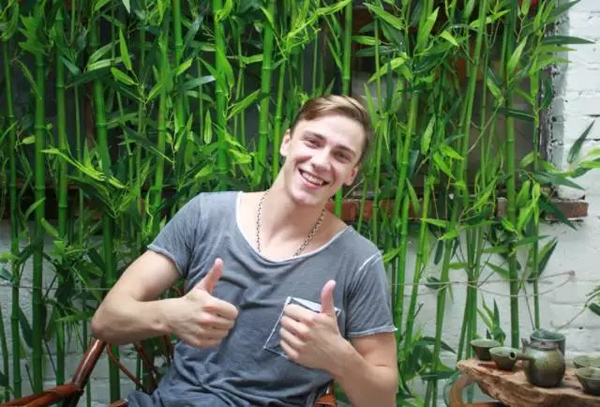 Thuê phải nhà vừa bẩn vừa tối, chàng hotboy quyết ra tay sửa lại đẹp mỹ mãn - 19