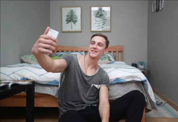 Thuê phải nhà vừa bẩn vừa tối, chàng hotboy quyết ra tay sửa lại đẹp mỹ mãn - 16