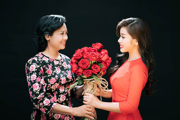 Rơi nước mắt với ca khúc về lòng mẹ của Sao Mai Thu Hằng - 6