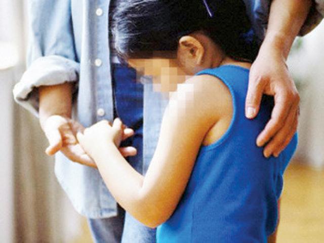 Bé gái 14 tuổi bị 40 người trong làng thay nhau hãm hiếp rúng động Thái Lan