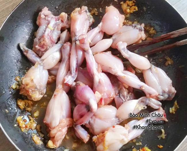 Ếch xào sa tế ngon tê đầu lưỡi, các amp;#34;tín đồamp;#34; của món ếch không thể bỏ qua - 6