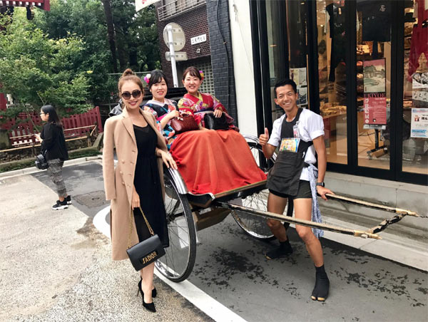 Sao Việt 24h: Á hậu Thụy Vân nhập viện giữa lúc dàn sao tưng bừng đi hội - 11