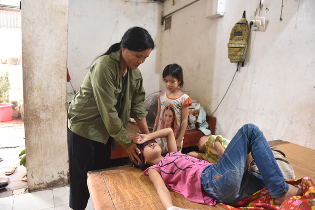 Cuộc sống cơ cực của người mẹ sinh 14 đứa con, có 7 lần đẻ rơi ở Hà Nội - 4