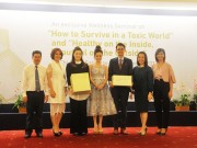 Tin tức sức khỏe - Bí quyết nào để sống khỏe mạnh trước một thế giới độc hại?