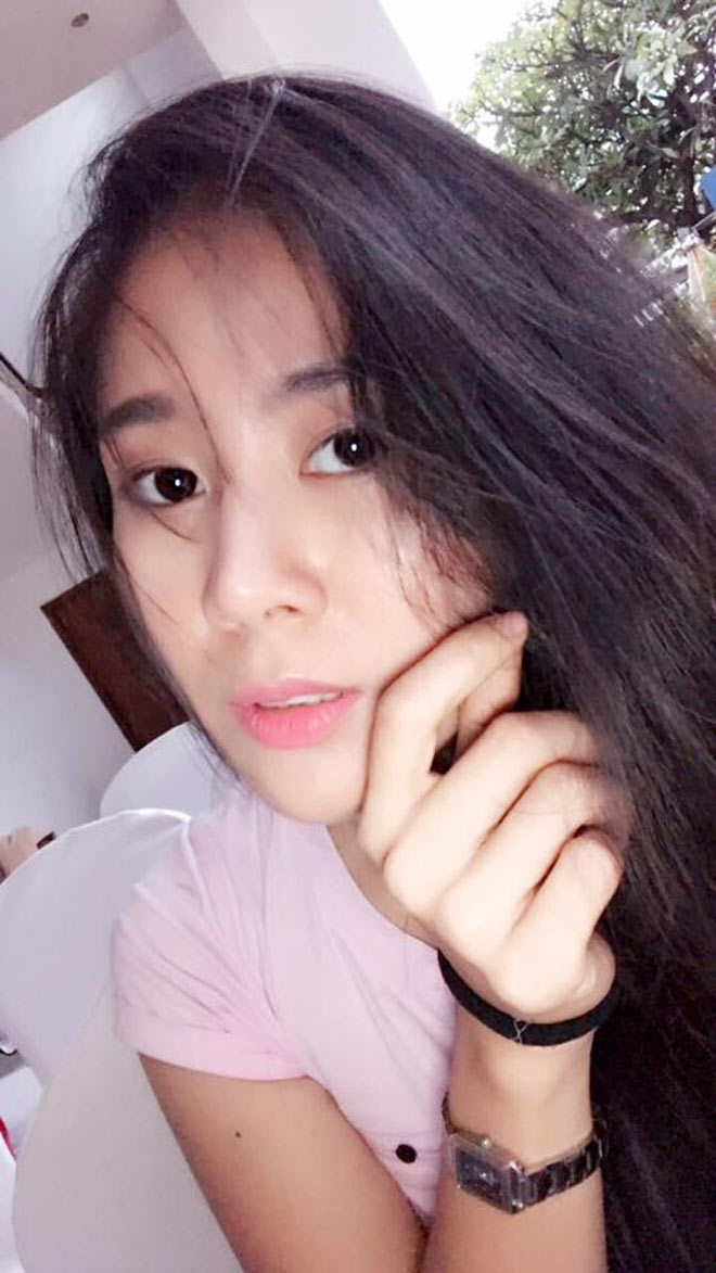 Sao Việt 24h: Vy Oanh gác nỗi nhớ sân khấu, quyết ở nhà chăm con gái cưng xinh yêu - 13