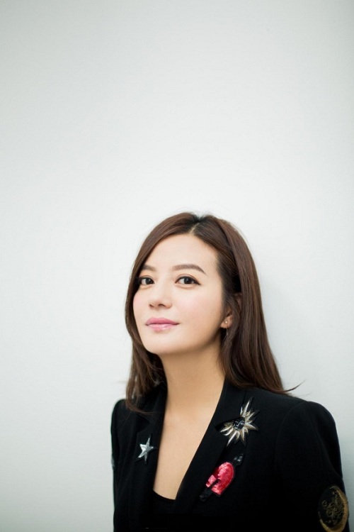 Sốc với nhan sắc già nua, lão hóa của Triệu Vy trước khi can thiệp photoshop - 2