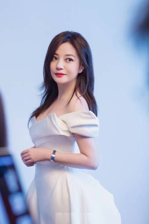 Sốc với nhan sắc già nua, lão hóa của Triệu Vy trước khi can thiệp photoshop - 13