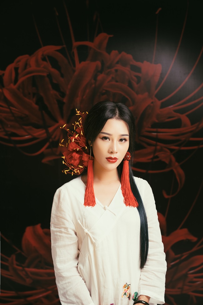 Vợ ca sĩ Việt Hoàn gây sốt khi cover nhạc phim “Tam sinh tam thế” - 1