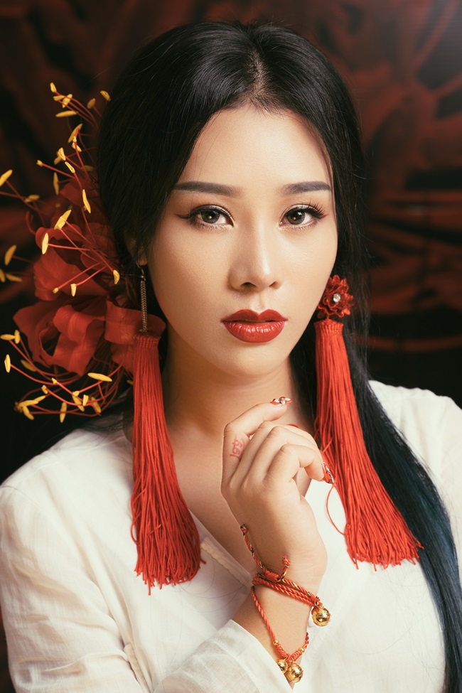 Vợ ca sĩ Việt Hoàn gây sốt khi cover nhạc phim “Tam sinh tam thế” - 2