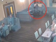 Tin tức - Thai phụ bầu vượt mặt bị chồng đạp mạnh vào bụng, con chưa kịp chào đời đã tử vong