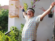 Nhà đẹp - Bất ngờ với nhà tập thể đơn sơ nhiều đồ cổ của "Táo Giao thông" Chí Trung