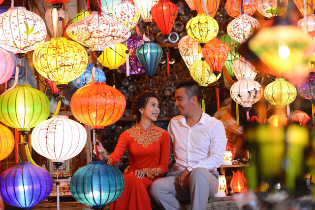 Chàng trai amp;#34;hổ báoamp;#34; tỏ tình với người yêu ở... bụi chuối, yêu 6 năm dọa chết hơn 10 lần - 6