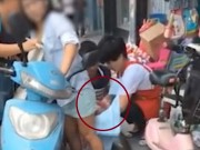 Bà bầu - TQ: Mẹ đẻ rơi con khi đang đi xe máy, người đi đường không nhắc thì cũng không biết