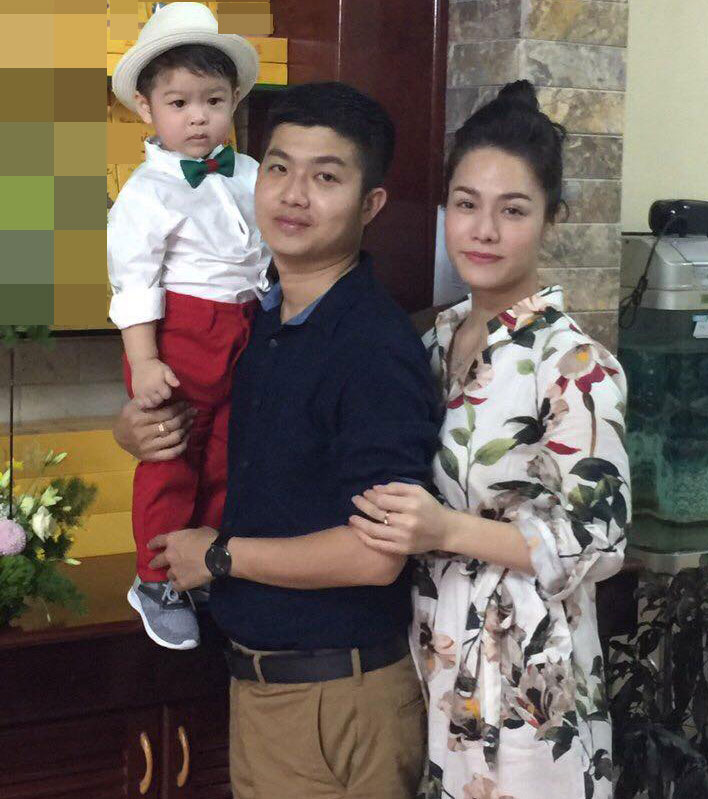 Nhật Kim Anh và chồng tình cảm trong sinh nhật con trai, xóa tin đồn rạn nứt - 2