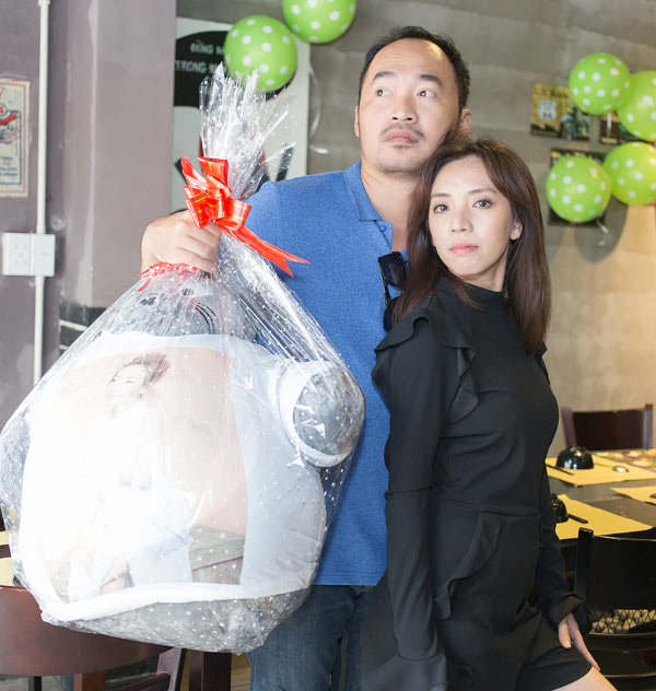 Tự nhận không phải soái ca, Tiến Luật vẫn tổ chức sinh nhật cho vợ đầy ngọt ngào - 11