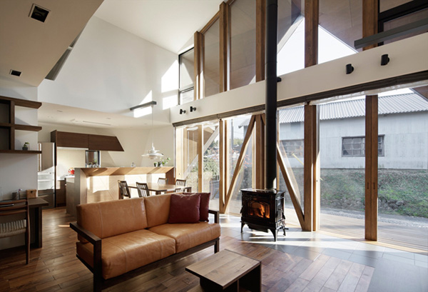 Kì lạ căn nhà có kiến trúc mái “rủ” xuống sàn - 10