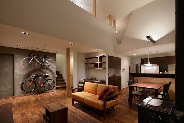 Kì lạ căn nhà có kiến trúc mái “rủ” xuống sàn - 9