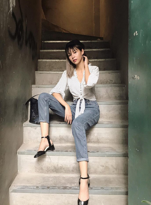 Họa tiết chấm bi đang amp;#34;sống dậyamp;#34; mạnh mẽ, mọi quý cô đều nên có trong tủ đồ - 1