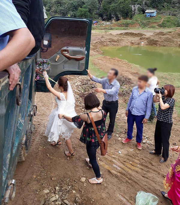 Rước dâu bằng 2 xe tải, cặp đôi Hòa Bình khiến cư dân mạng trầm trồ - 3