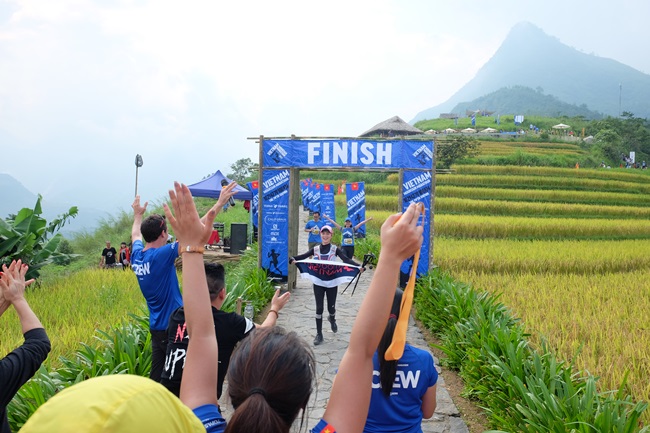 MC Thùy Dung cùng Á hậu Hoàng My vượt qua thử thách chạy 21km đường núi ở Sapa - 5