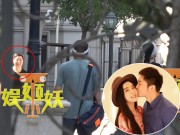 Làng sao - Ngôi sao 24/7: Bố mẹ Phạm Băng Băng tươi rói ra đón bố mẹ Lý Thần để bàn chuyện cưới