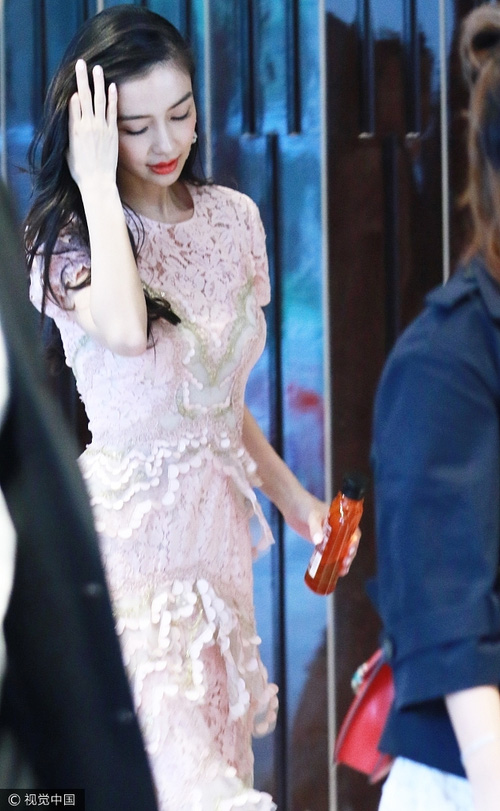 Vừa thảnh thơi đi chơi, Kim Tae Hee - Bi Rain vừa gấp rút tu sửa biệt thự 100 tỷ - 6