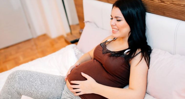 Đau bụng khi mang thai tháng thứ 5 mẹ bầu cần làm gì? - 2