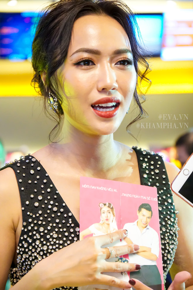 Cận cảnh váy kim tuyến của Diệu Nhi trong amp;#34;ngày cướiamp;#34; của mình - 4