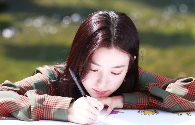 Dân mạng tinh mắt phát hiện ra Song Joong Ki là người chụp hình amp;#34;sống ảoamp;#34; cho Song Hye Kyo - 7