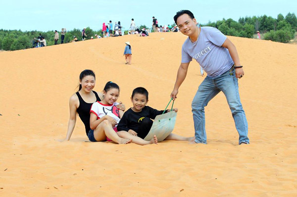 Hơn 10 năm, anh chồng làm trăm bài thơ tặng vợ chứng minh tình yêu trọn vẹn - 4