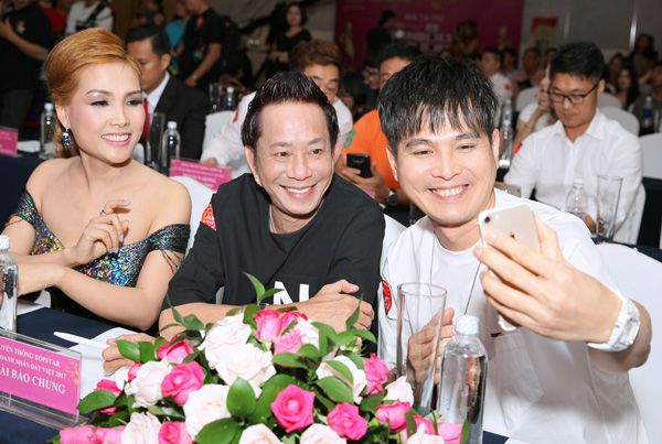 amp;#34;Gái một conamp;#34; Quỳnh Chi nổi bật bên dàn giám khảo nam nổi tiếng - 9