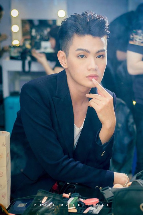 Không phải Trấn Thành, Đào Bá Lộc mới là sao nam trang điểm nhiều nhất showbiz Việt - 3