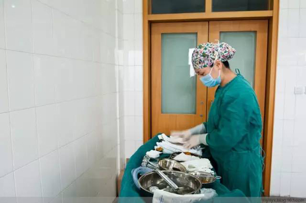 Khi đau đẻ ai cũng đòi mổ nhưng mẹ có biết một ca sinh mổ đau đớn thế nào không? - 3