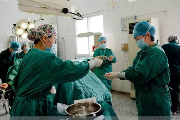 Khi đau đẻ ai cũng đòi mổ nhưng mẹ có biết một ca sinh mổ đau đớn thế nào không? - 7
