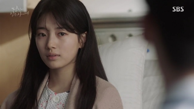 Khi nàng say giấc: Lee Jong Suk bất lực đứng nhìn Suzy tự tử - 8