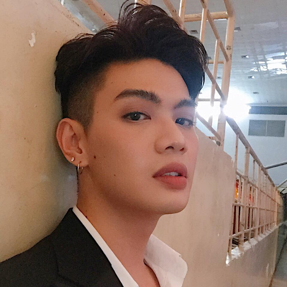 Không phải Trấn Thành, Đào Bá Lộc mới là sao nam trang điểm nhiều nhất showbiz Việt - 7