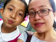 Làm mẹ - 10 năm "nguyện là đôi tai cùng con gái khiếm thính lắng nghe thế giới" của mẹ Hà thành