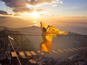 Du lịch - Bộ ảnh đẹp "phát hờn" của cô gái tóc vàng du lịch khắp thế gian